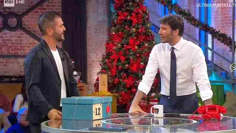 Affari Tuoi: Giancarlo e Raffaella, amore ritrovato e scelta vincente che beffa il Dottore